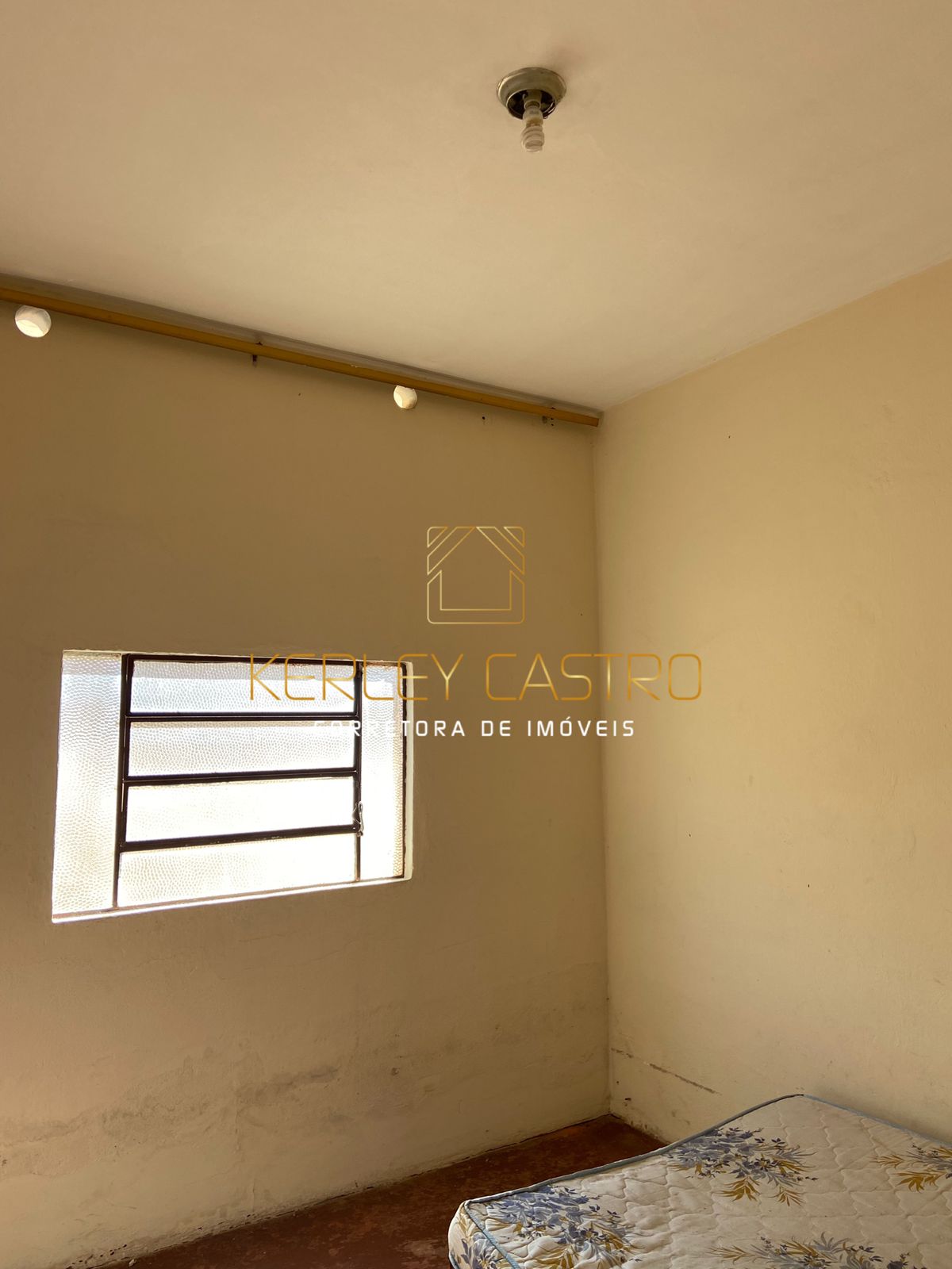 VENDO CASA-CARMO